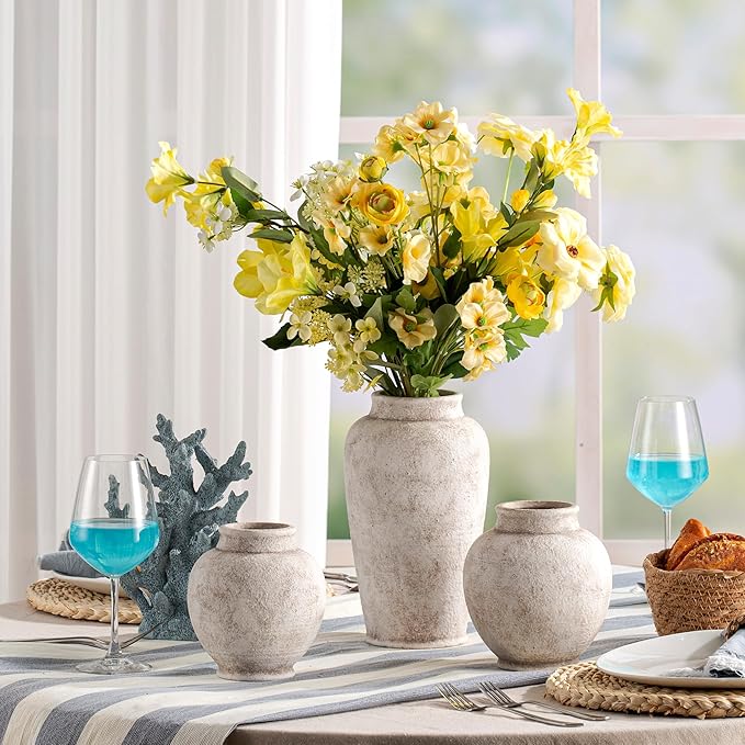 Ceramic Rustic Vase, 6 Inch Small Flower Farmhouse Vase Decorative Vase Short Pottery Vases for Home Decor Table Living Room Entryway Mantel Bookshelf Bedroom Bathroom Kitchen - Rustic White